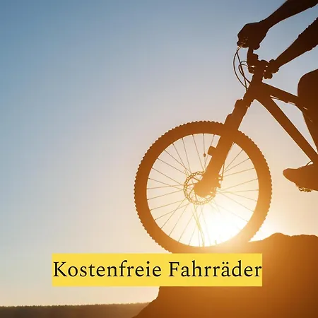 Sopherl Am - Fruehstueck Auf Der Seeterrasse, Sehr Ruhig Und Wunderschoen Am See, 3 Minuten Nach Oberpfaffenhofen, Viele Radtouren, Restaurants & Cafes In Der Umgebung