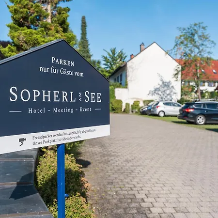 Sopherl Am - Fruehstueck Auf Der Seeterrasse, Sehr Ruhig Und Wunderschoen Am See, 3 Minuten Nach Oberpfaffenhofen, Viele Radtouren, Restaurants & Cafes In Der Umgebung