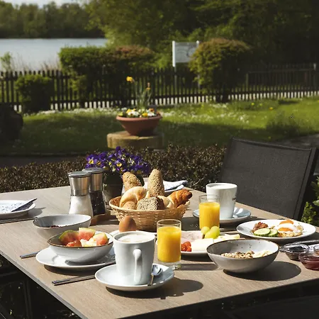 ホテル Sopherl Am - Fruehstueck Auf Der Seeterrasse, Sehr Ruhig Und Wunderschoen Am See, 3 Minuten Nach Oberpfaffenhofen, Viele Radtouren, Restaurants & Cafes In Der Umgebung