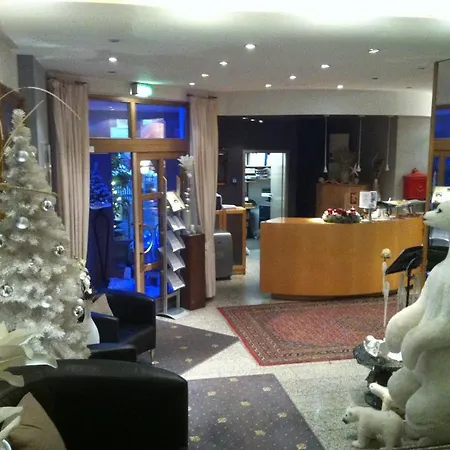 ホテル Sopherl Am - Fruehstueck Auf Der Seeterrasse, Sehr Ruhig Und Wunderschoen Am See, 3 Minuten Nach Oberpfaffenhofen, Viele Radtouren, Restaurants & Cafes In Der Umgebung