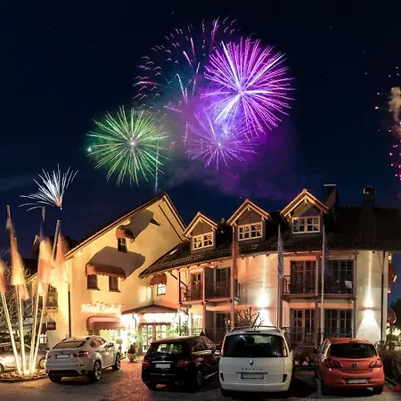 ホテル Sopherl Am - Fruehstueck Auf Der Seeterrasse, Sehr Ruhig Und Wunderschoen Am See, 3 Minuten Nach Oberpfaffenhofen, Viele Radtouren, Restaurants & Cafes In Der Umgebung 3*