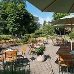 Sopherl Am - Fruehstueck Auf Der Seeterrasse, Sehr Ruhig Und Wunderschoen Am See, 3 Minuten Nach Oberpfaffenhofen, Viele Radtouren, Restaurants & Cafes In Der Umgebung Hotel 3*