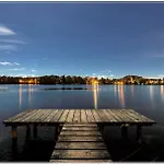 Sopherl Am - Fruehstueck Auf Der Seeterrasse, Sehr Ruhig Und Wunderschoen Am See, 3 Minuten Nach Oberpfaffenhofen, Viele Radtouren, Restaurants & Cafes In Der Umgebung Hotel 3*