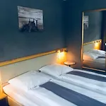 Sopherl Am - Fruehstueck Auf Der Seeterrasse, Sehr Ruhig Und Wunderschoen Am See, 3 Minuten Nach Oberpfaffenhofen, Viele Radtouren, Restaurants & Cafes In Der Umgebung 3* Wessling