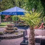 Sopherl Am - Fruehstueck Auf Der Seeterrasse, Sehr Ruhig Und Wunderschoen Am See, 3 Minuten Nach Oberpfaffenhofen, Viele Radtouren, Restaurants & Cafes In Der Umgebung 3*