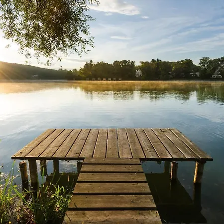 Hotel Sopherl Am - Fruehstueck Auf Der Seeterrasse, Sehr Ruhig Und Wunderschoen Am See, 3 Minuten Nach Oberpfaffenhofen, Viele Radtouren, Restaurants & Cafes In Der Umgebung