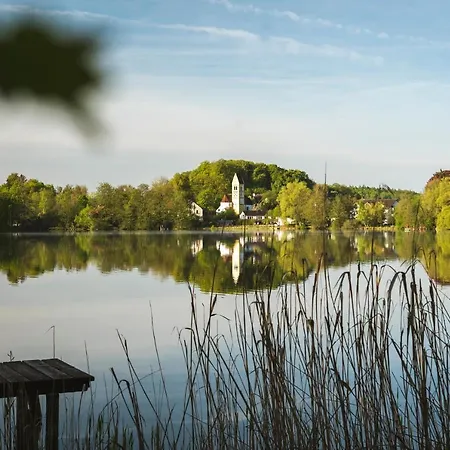 Sopherl Am - Fruehstueck Auf Der Seeterrasse, Sehr Ruhig Und Wunderschoen Am See, 3 Minuten Nach Oberpfaffenhofen, Viele Radtouren, Restaurants & Cafes In Der Umgebung Wessling