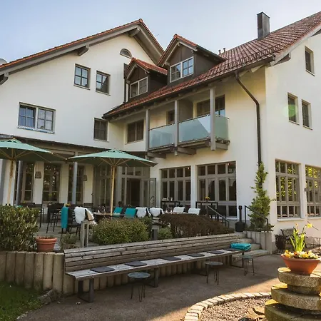 Sopherl Am - Fruehstueck Auf Der Seeterrasse, Sehr Ruhig Und Wunderschoen Am See, 3 Minuten Nach Oberpfaffenhofen, Viele Radtouren, Restaurants & Cafes In Der Umgebung Hotel 3*