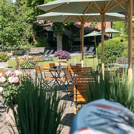 Hotel Sopherl Am - Frühstück Auf Der Seeterrasse, Sehr Ruhig Und Wunderschön Am See, 3 Minuten Nach Oberpfaffenhofen, Viele Radtouren, Restaurants&cafes In Der Umgebung Weßling