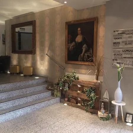 Sopherl Am - Fruehstueck Auf Der Seeterrasse, Sehr Ruhig Und Wunderschoen Am See, 3 Minuten Nach Oberpfaffenhofen, Viele Radtouren, Restaurants & Cafes In Der Umgebung Hotel 3*
