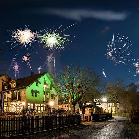 Sopherl Am - Fruehstueck Auf Der Seeterrasse, Sehr Ruhig Und Wunderschoen Am See, 3 Minuten Nach Oberpfaffenhofen, Viele Radtouren, Restaurants & Cafes In Der Umgebung Hotel 3*