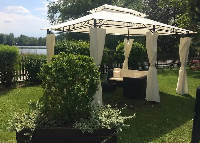 Hotel Sopherl Am - Frühstück Auf Der Seeterrasse, Sehr Ruhig Und Wunderschön Am See, 3 Minuten Nach Oberpfaffenhofen, Viele Radtouren, Restaurants&cafes In Der Umgebung Weßling