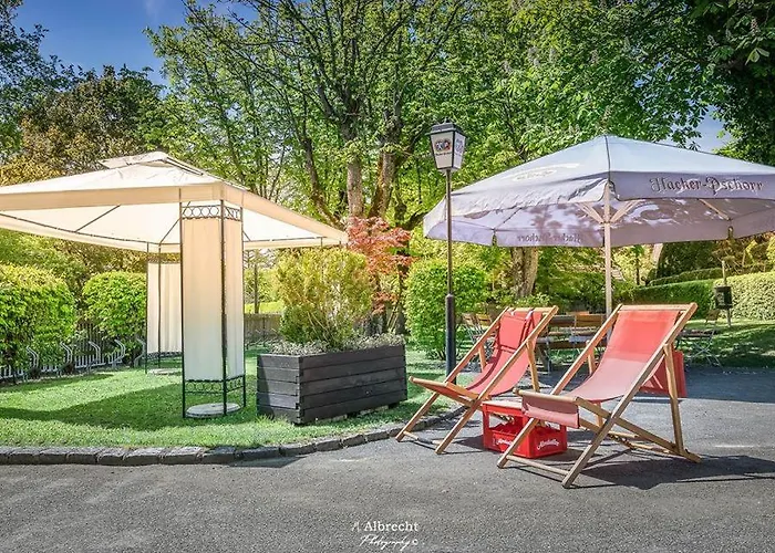 Hotel Sopherl Am - Fruehstueck Auf Der Seeterrasse, Sehr Ruhig Und Wunderschoen Am See, 3 Minuten Nach Oberpfaffenhofen, Viele Radtouren, Restaurants & Cafes In Der Umgebung